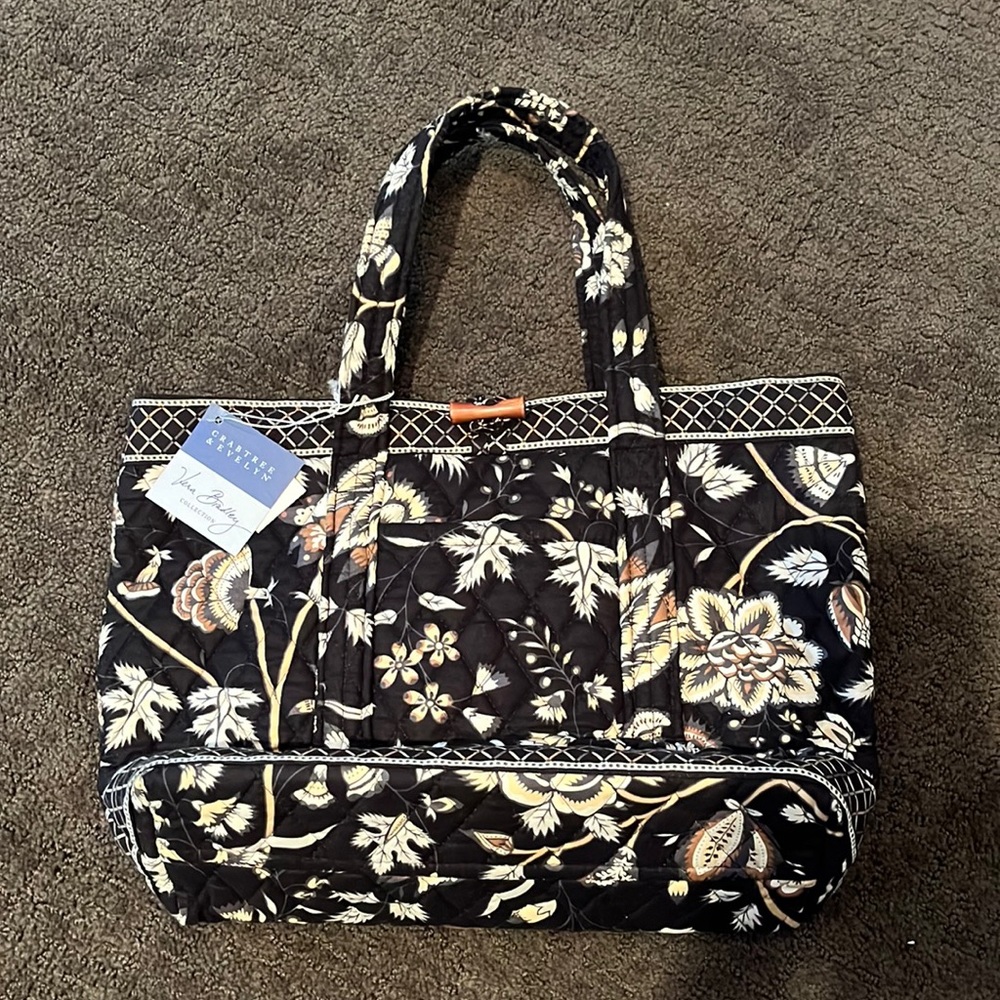 Vera Bradley crabtree and evelyn tote and coin purse